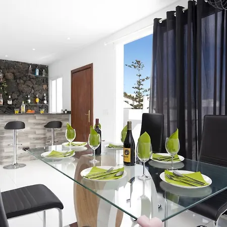 Sunny Side By * Puerto del Carmen (Lanzarote)