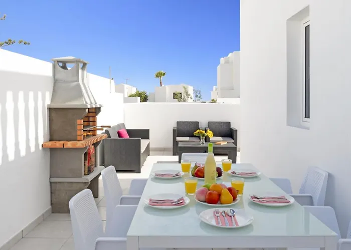 Sunny Side By Puerto del Carmen (Lanzarote)